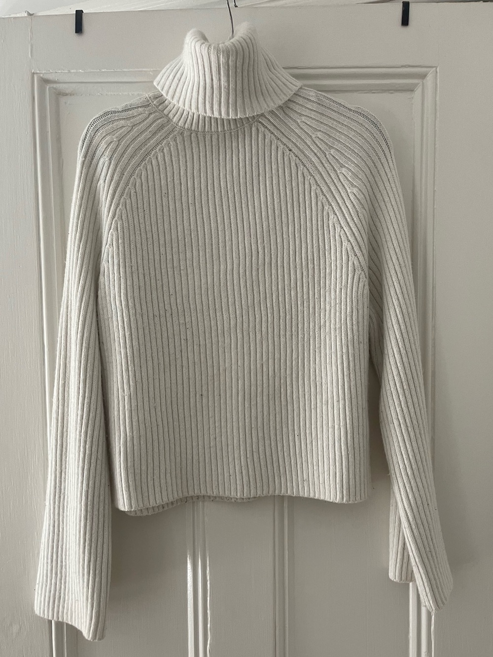 H&M White Ribbed Turtleneck Sweater
